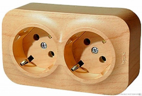 Розетка двойная 2Х2К+З Дерево Legrand Quteo 782273