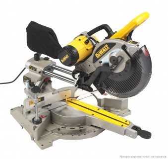 Торцовочная пила DeWalt DW 717XPS